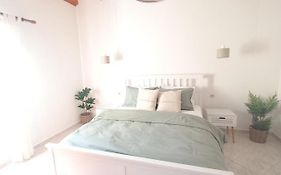 Manolia Apartments